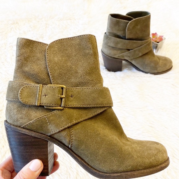 BCBG Generation Forest Green Suede Buckle heel ankle booties women size 6 - Picture 1 of 7